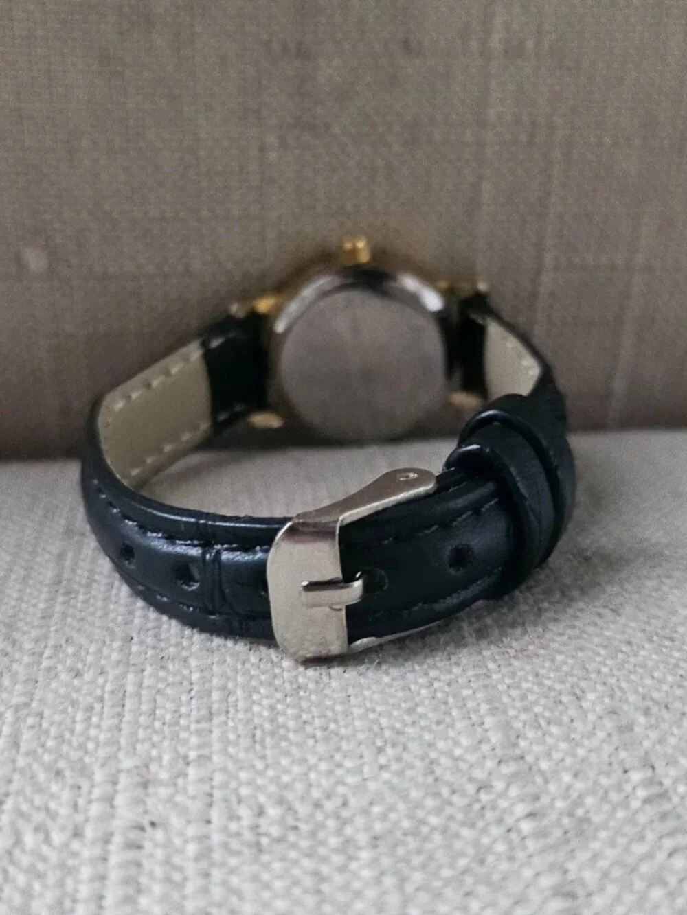 Vintage Diamond Quartz Ladies Wristwatch Black Leather Strap Analog Watch